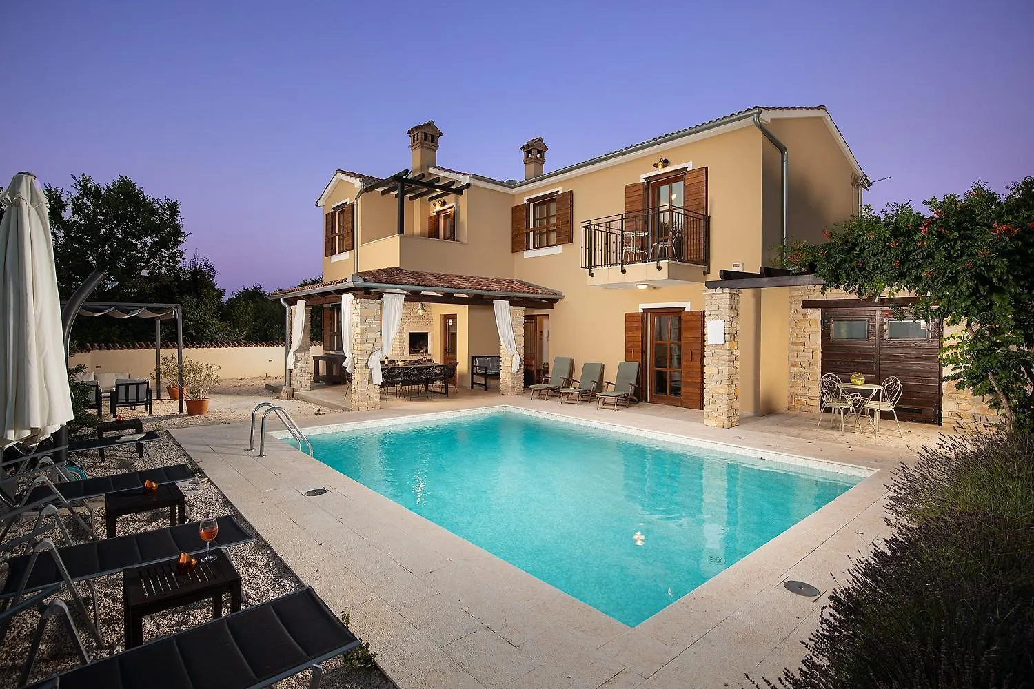 Villa Gracia Patricia Jursici