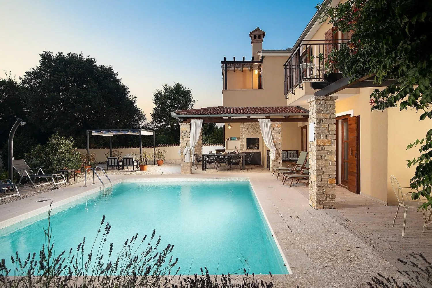 Villa Gracia Patricia Jursici