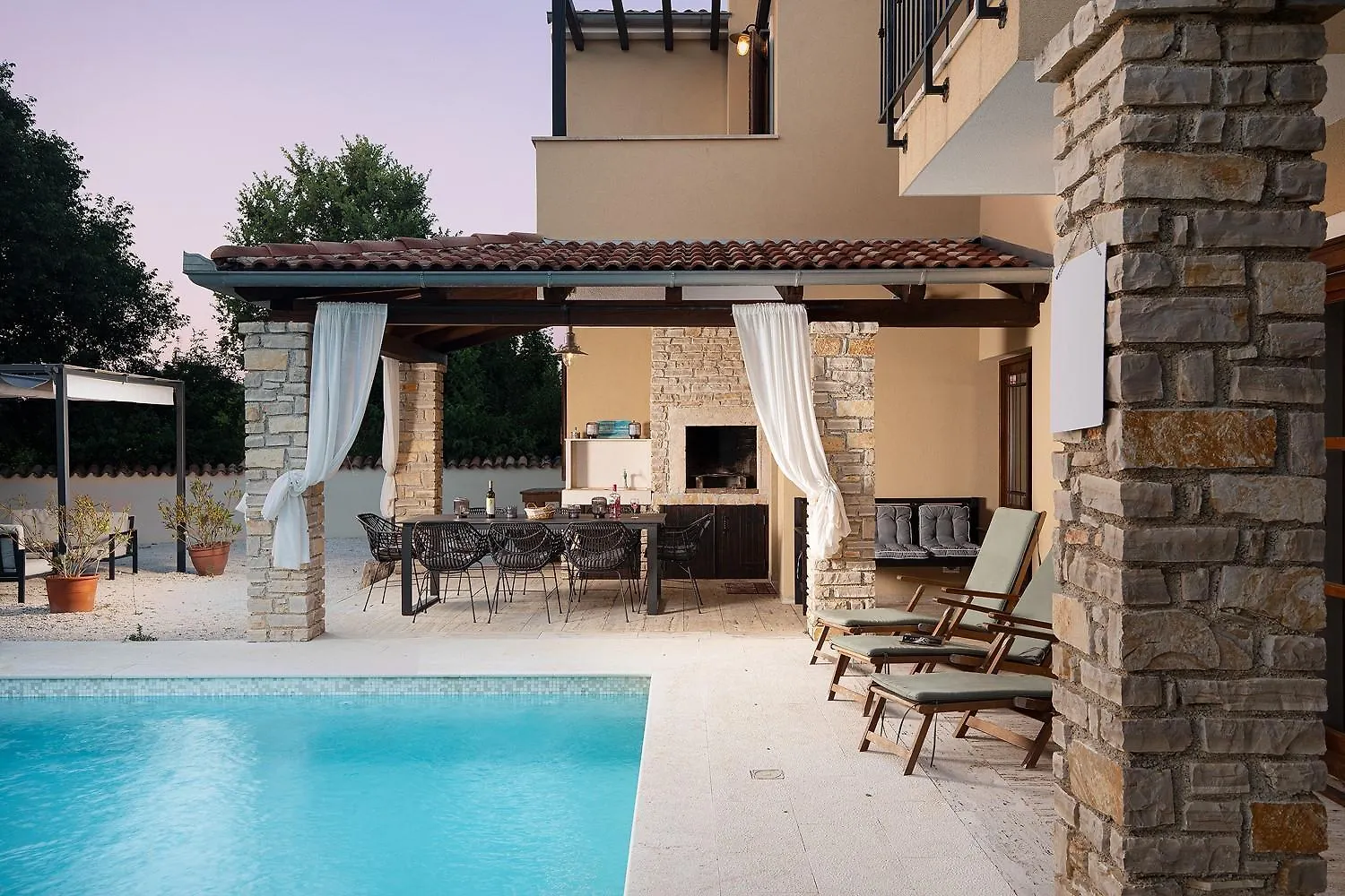 Villa Gracia Patricia Jursici
