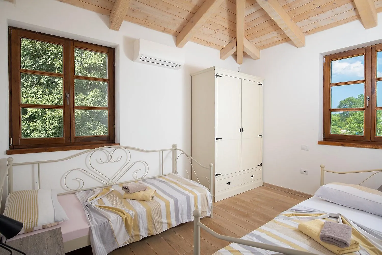 Villa Gracia Patricia Jursici